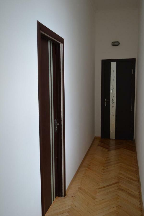 21/9 Baker Street Hostel Lviv Bagian luar foto